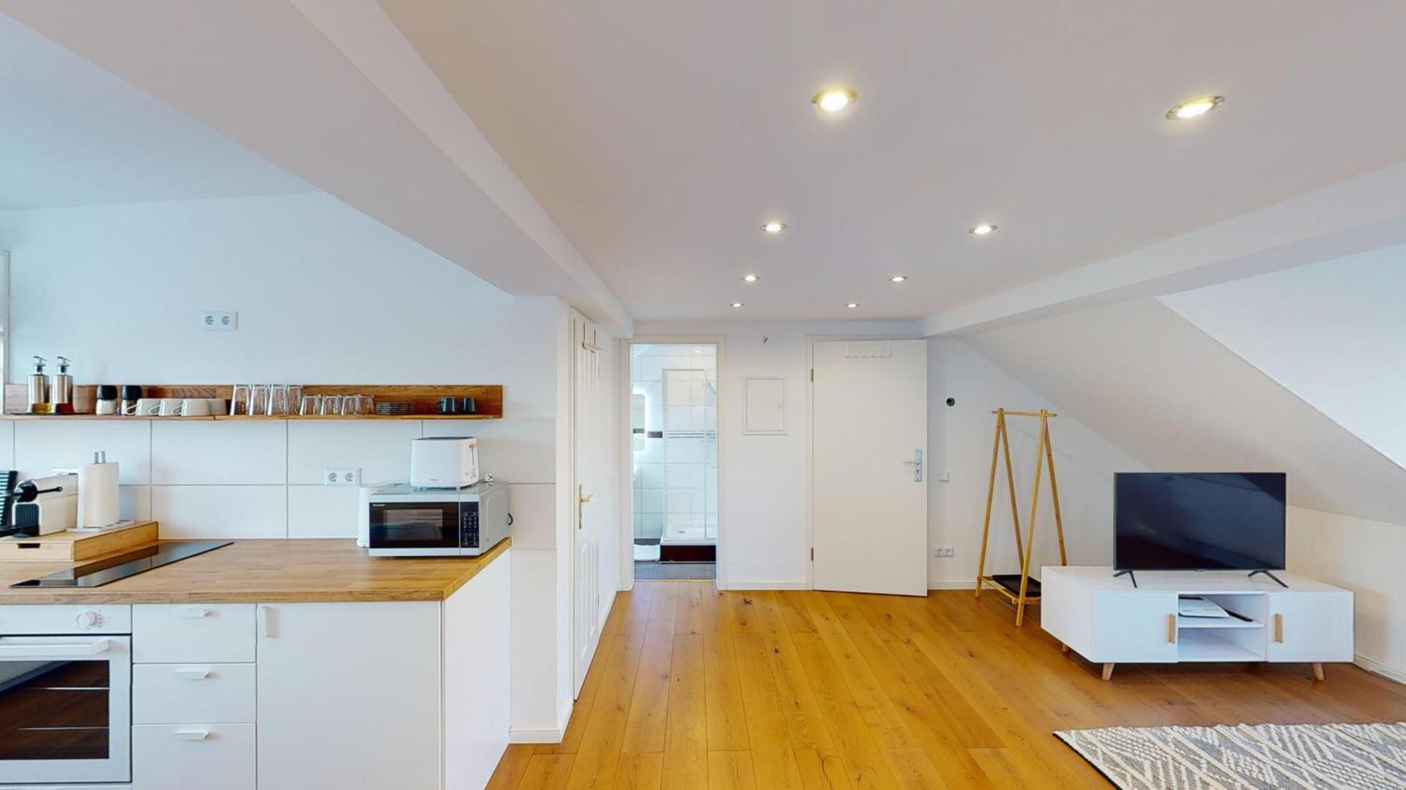 Yuva Homes Am Kurpark Apartment *